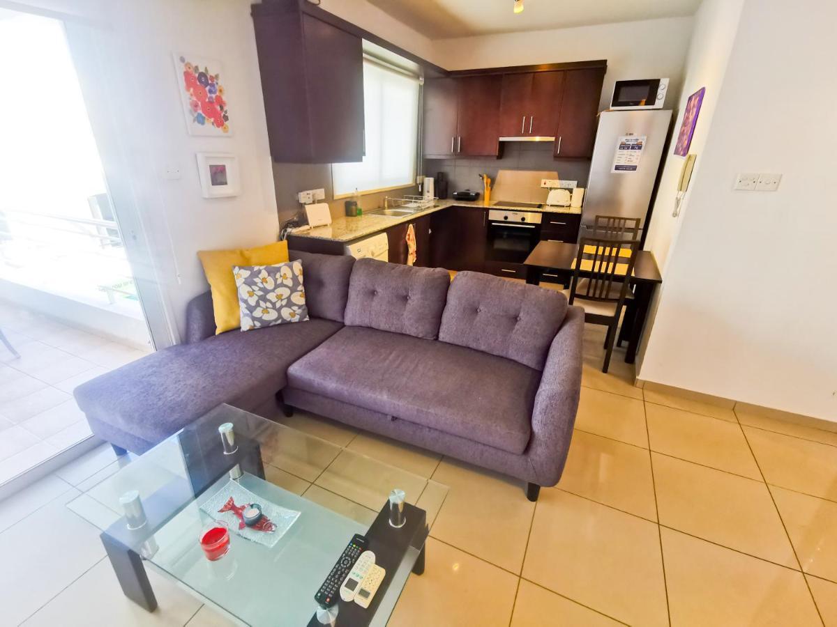 Promenade Breeze City Apartment ลาร์นาคา ภายนอก รูปภาพ