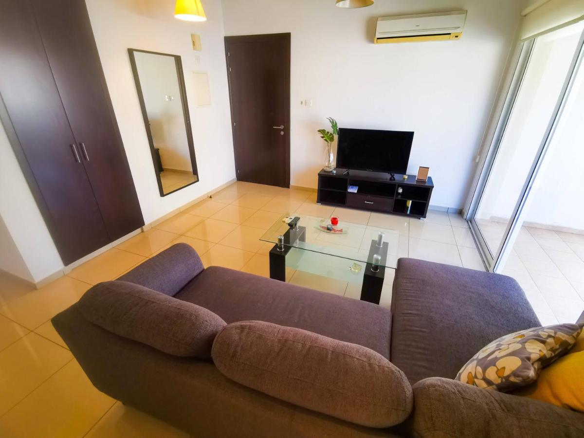 Promenade Breeze City Apartment ลาร์นาคา ภายนอก รูปภาพ