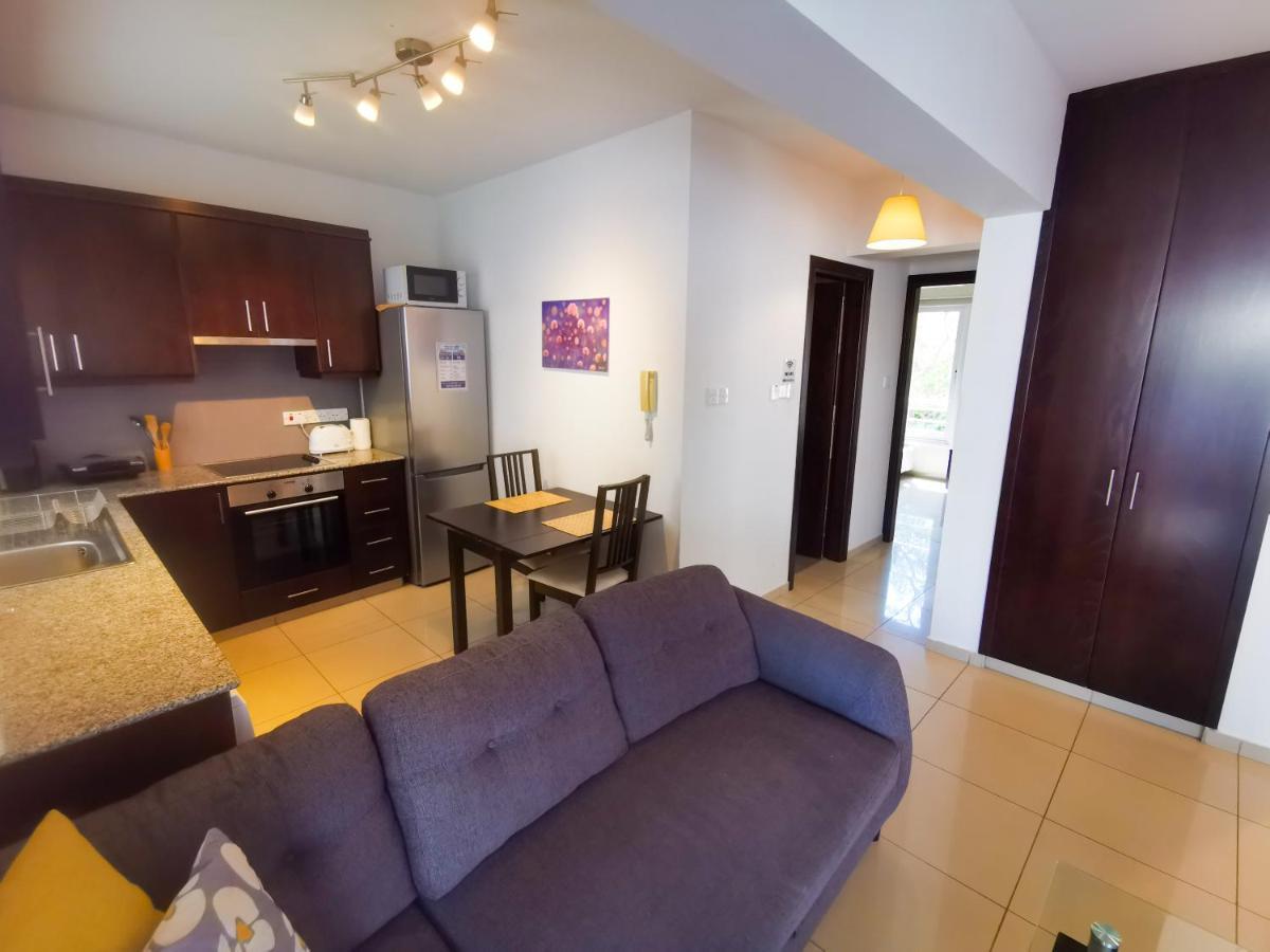 Promenade Breeze City Apartment ลาร์นาคา ภายนอก รูปภาพ