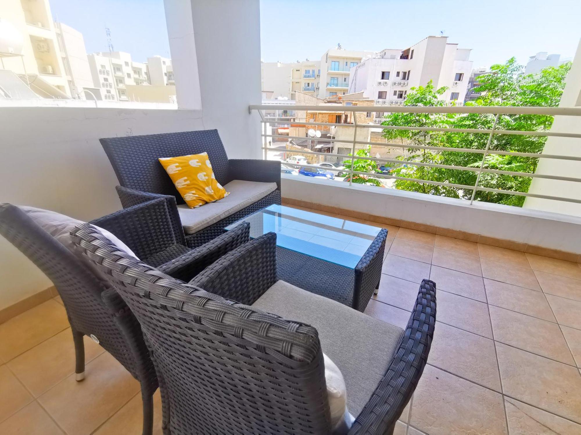 Promenade Breeze City Apartment ลาร์นาคา ภายนอก รูปภาพ